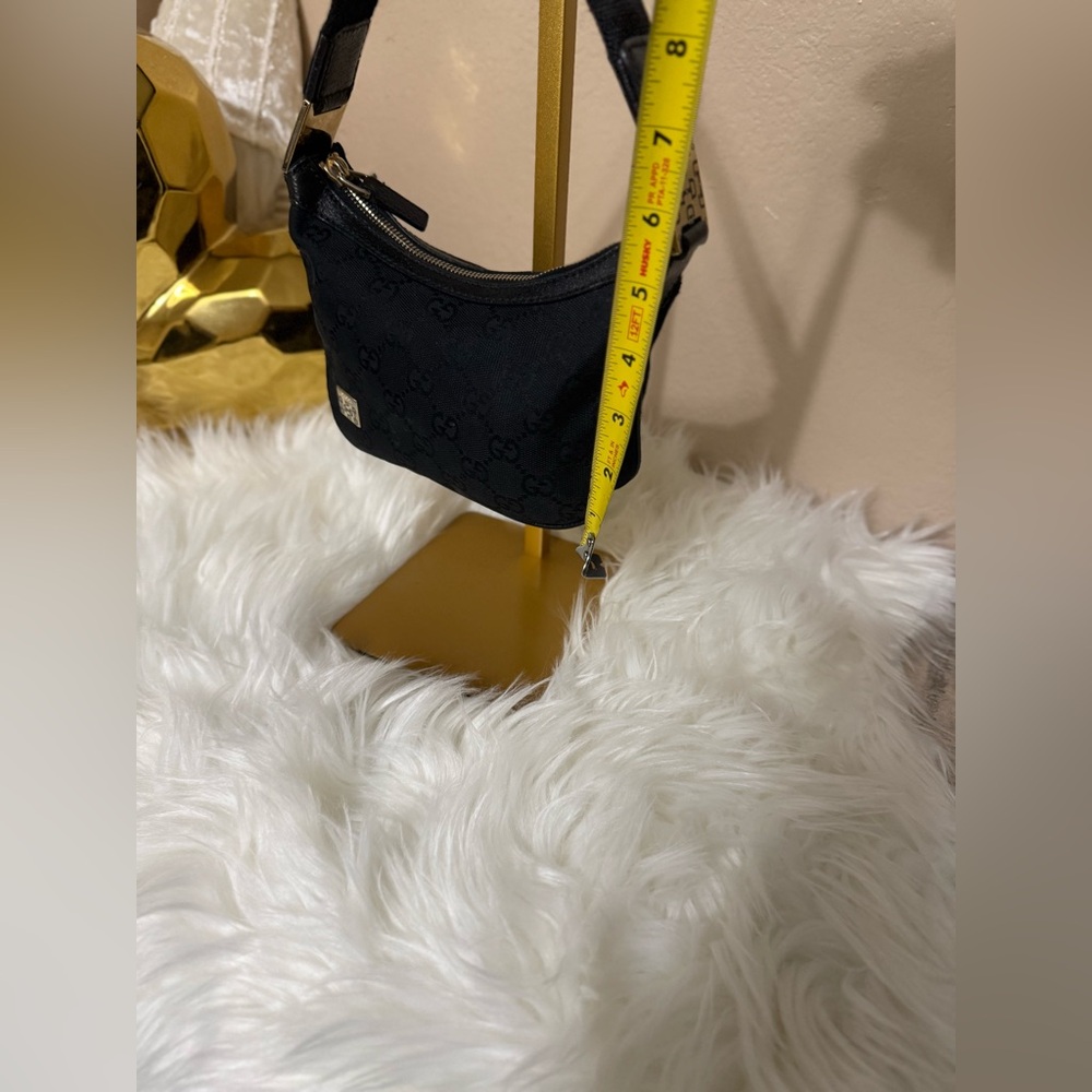 Gucci Black Monogram Shoulder Bag - Picture 10 of 16